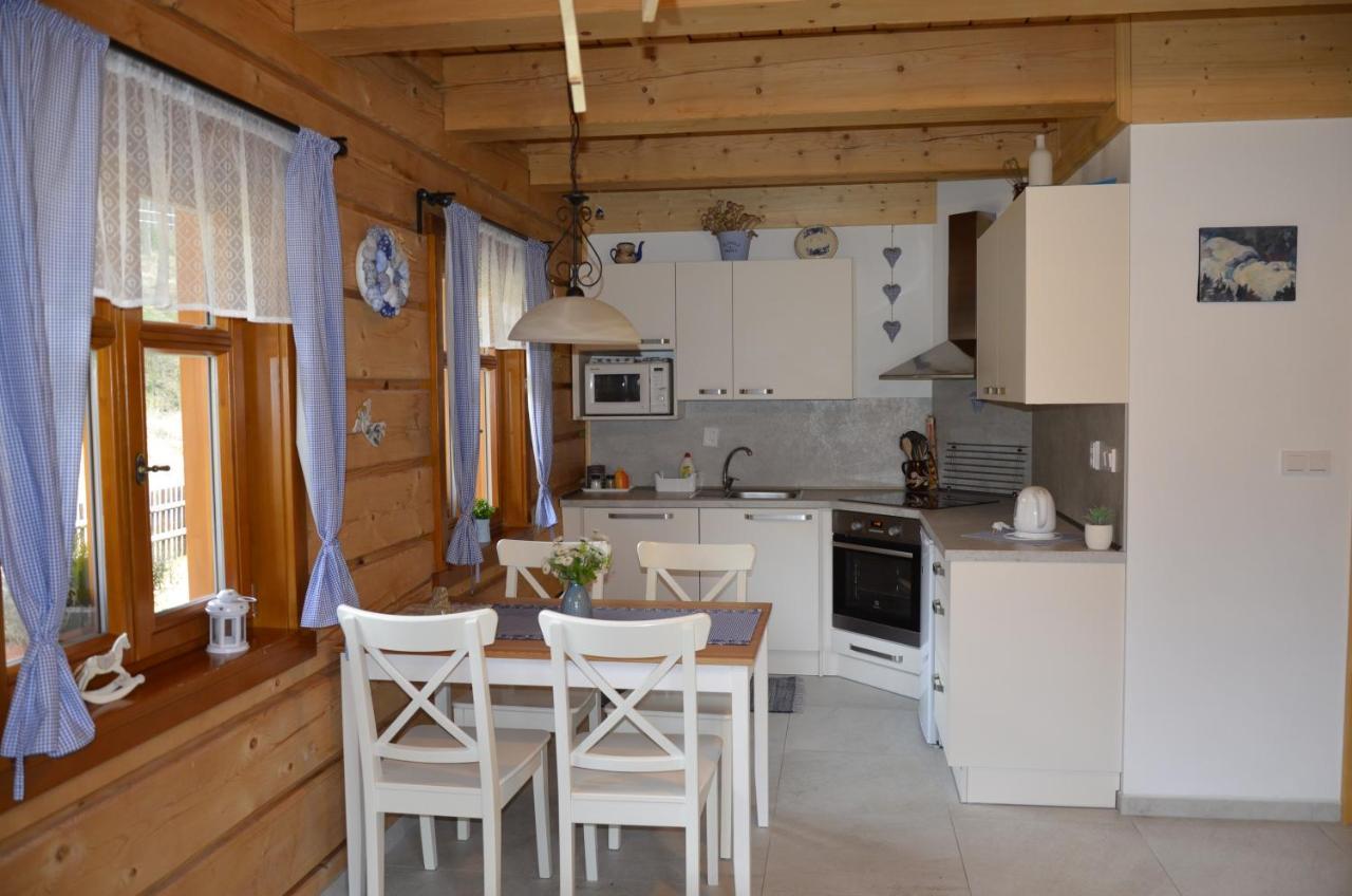 Apartmany U Vlcich Jam Petrowitz Exterior photo