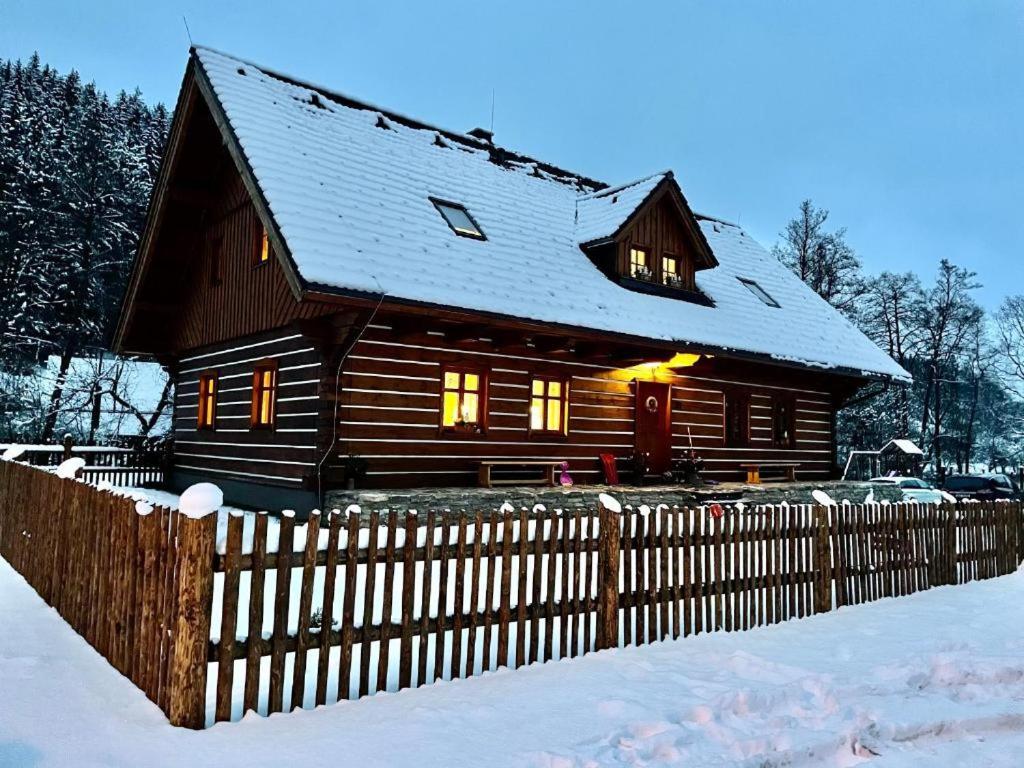 Apartmany U Vlcich Jam Petrowitz Exterior photo
